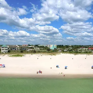 Travelodge By Wyndham Panama / Beachfront Hotel